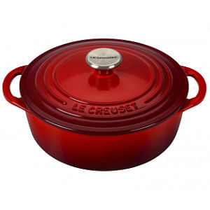 ULTIMATE GUIDE TO LE CREUSET DUTCH OVEN Dutch Ovens